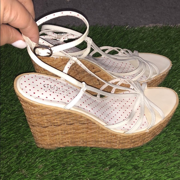 🌺Guess wrap up platform white strappy sandals - Picture 2 of 7